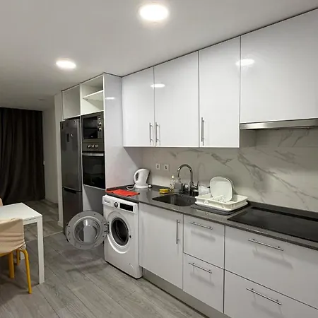 Comfortable And Cozy 2-bedroom Queluz