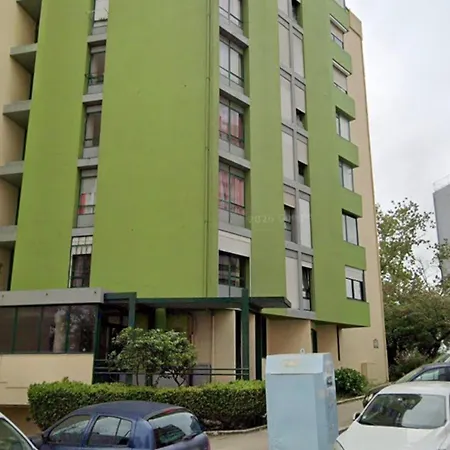 Comfortable And Cozy 2-bedroom Appartement *